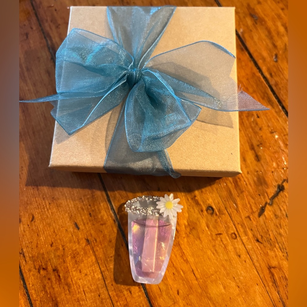 Cocktail Hair Clip with Daisy